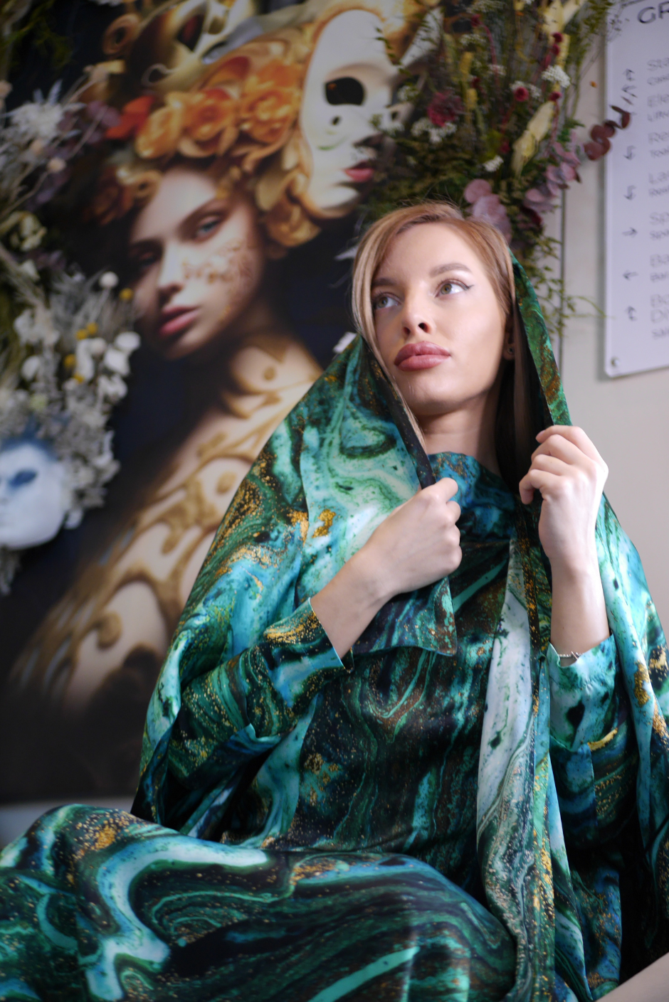 Designer abaya – Masdar Set in emerald silk and Austrian embellishments