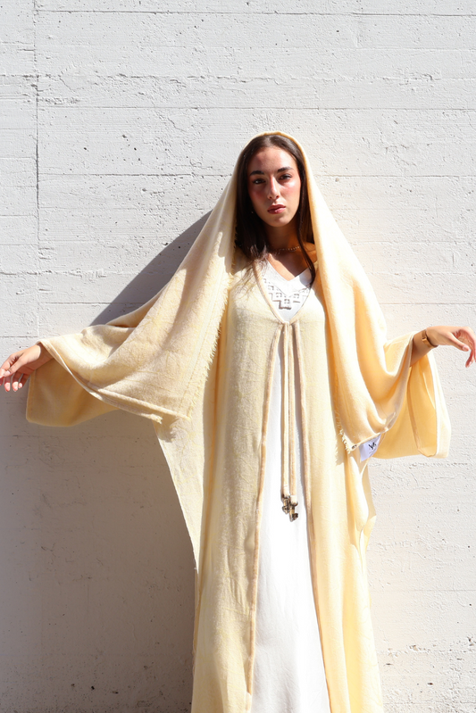 Handcrafted yellow abaya – Al Aweer Set in 100% pashmina cashmere made in Italy