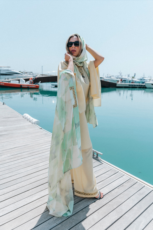 Adh Dhayd Set – Dubai abaya with an exclusive and trendy design