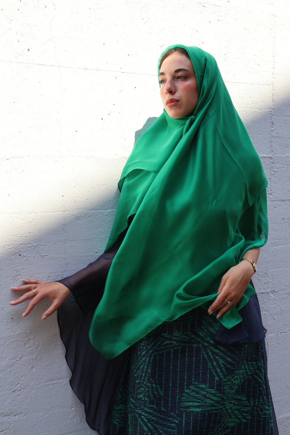 Fujaira Set – coordinated hat with green silk chiffon stole that transforms into a veil