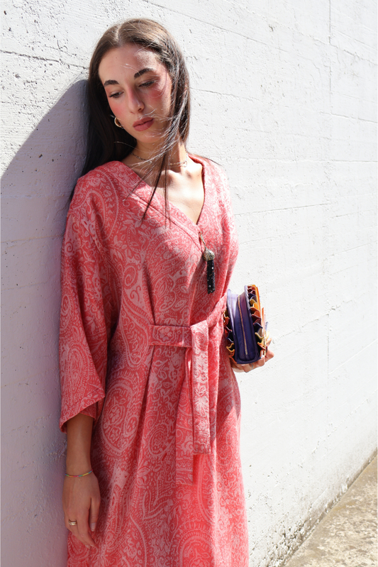 Luxury caftan – Masfut Set in cherry-red pashmina cashmere with paisley motifs