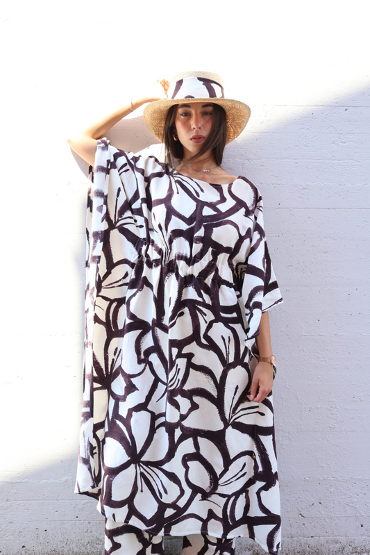 Milehah Set – white linen tunic with hand-painted floral details